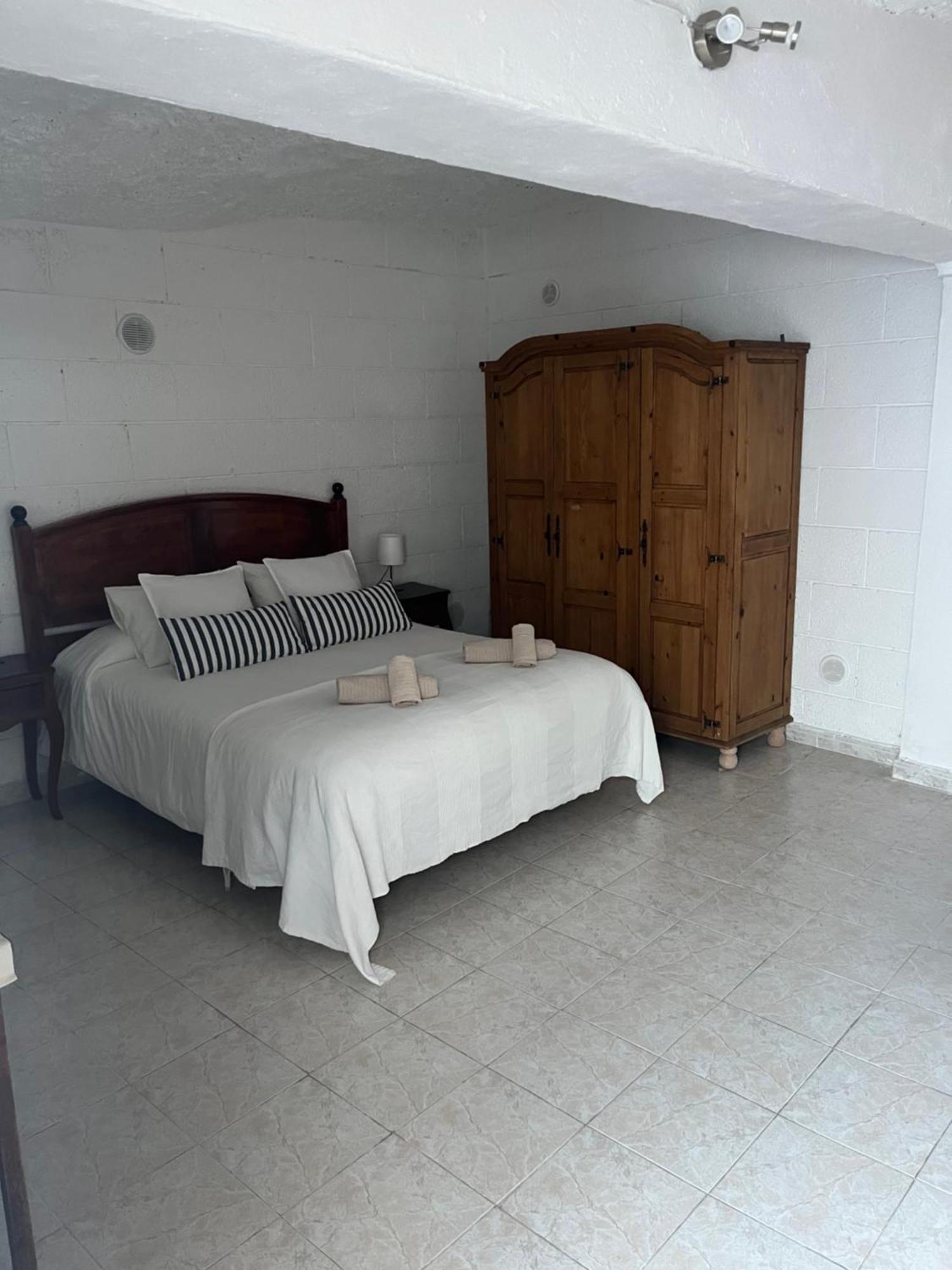 Whispering Tides Villa Candelaria Ngoại thất bức ảnh